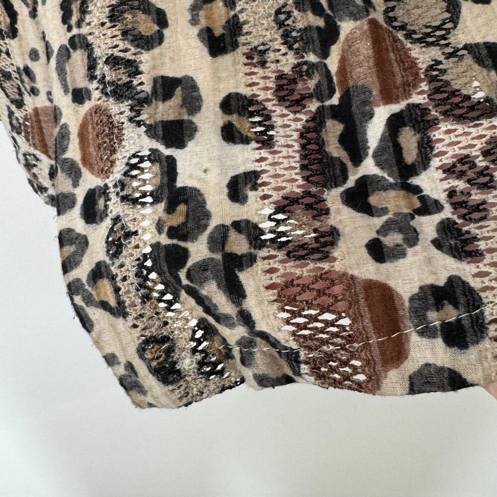 Kactus Leopard Print Button Front Top - image 8